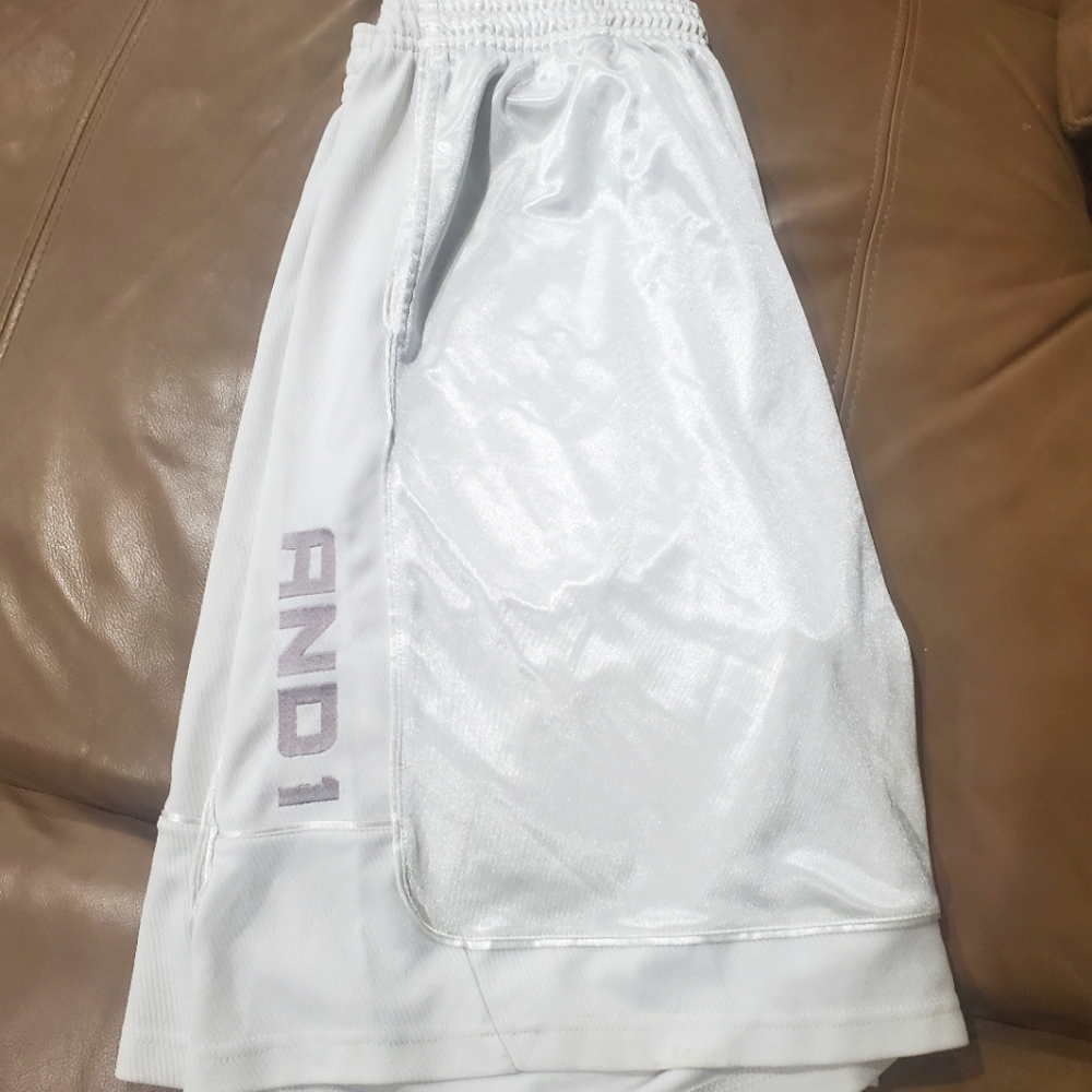 Men's White AND1 Athletic Shorts 2XL/2EG